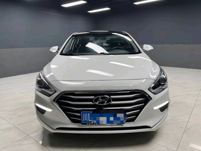 成都19年现代名图3