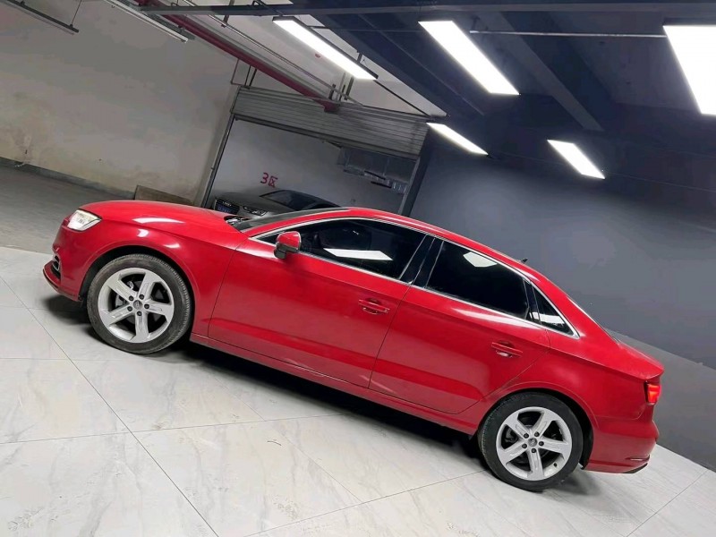 成都19年奥迪A33