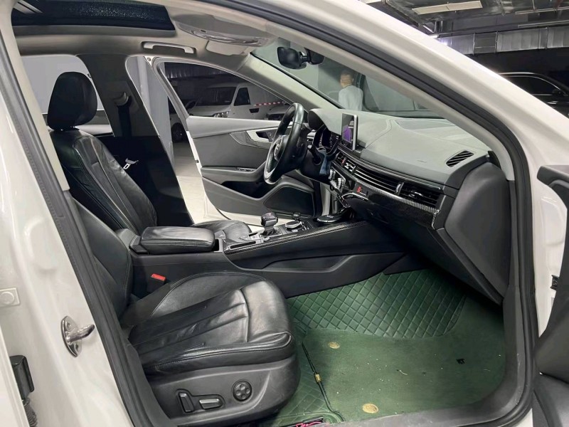 成都18年奥迪A4L3