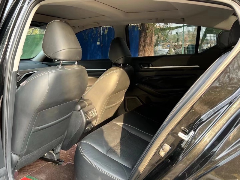 青岛21年日产天籁6
