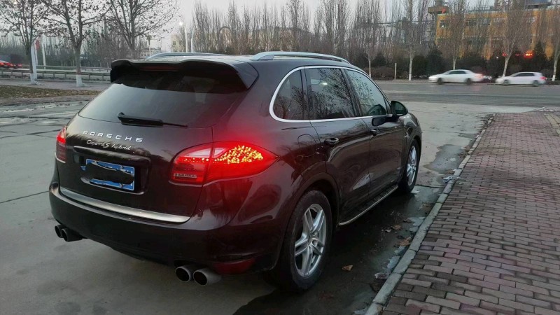 邯郸12年保时捷卡宴4