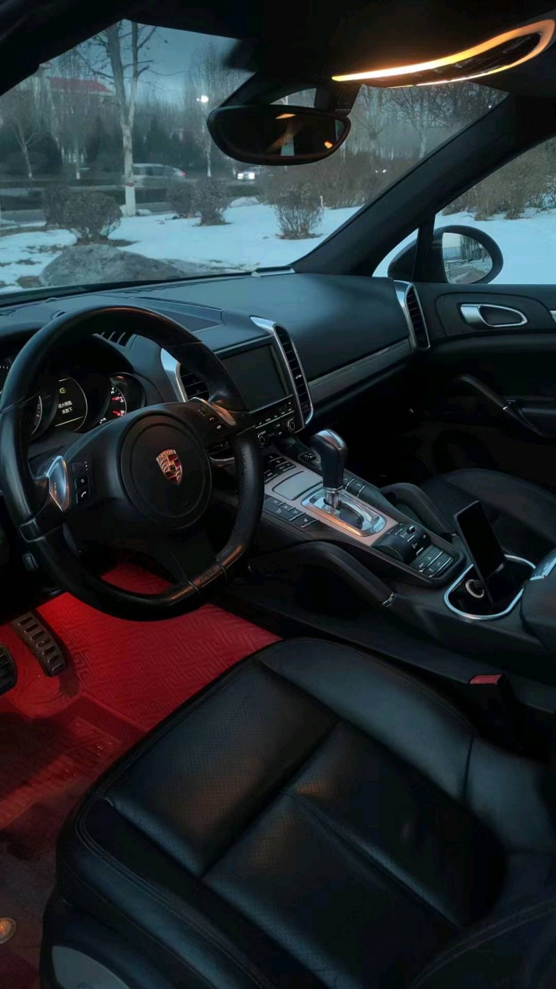 邯郸12年保时捷卡宴6