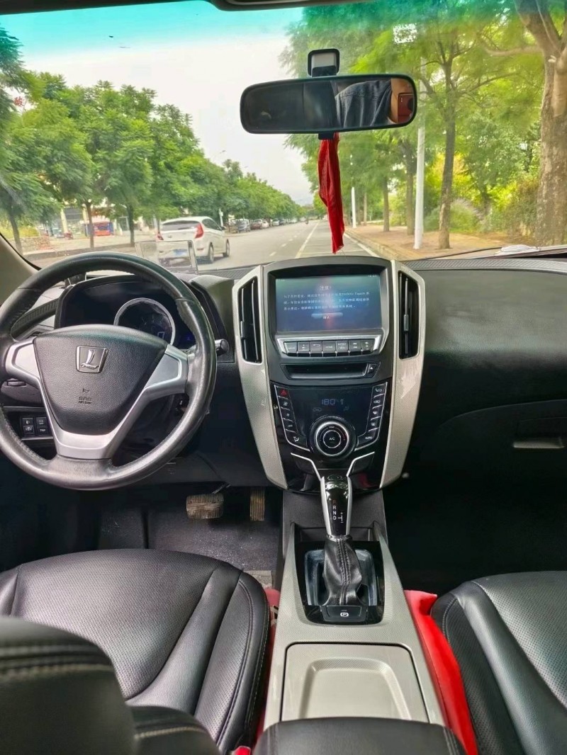 黔西南16年納智捷優6 SUV8