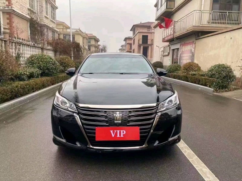 枣庄19年丰田皇冠1