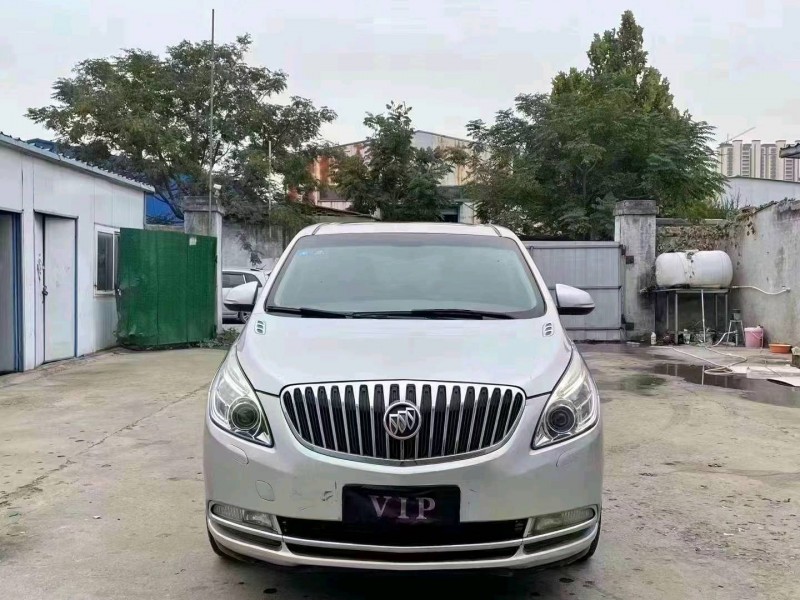 东营13年别克GL81