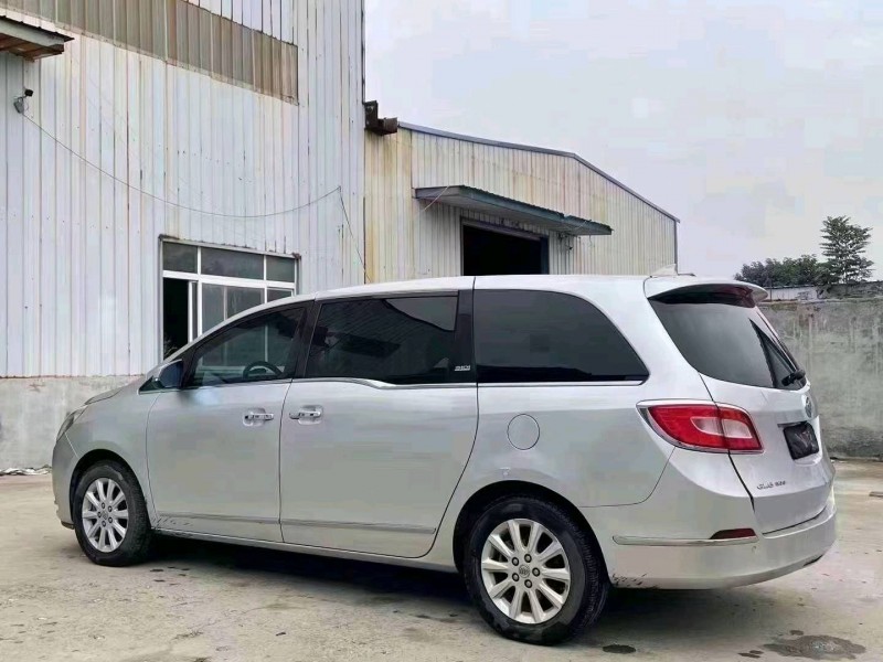 东营13年别克GL84