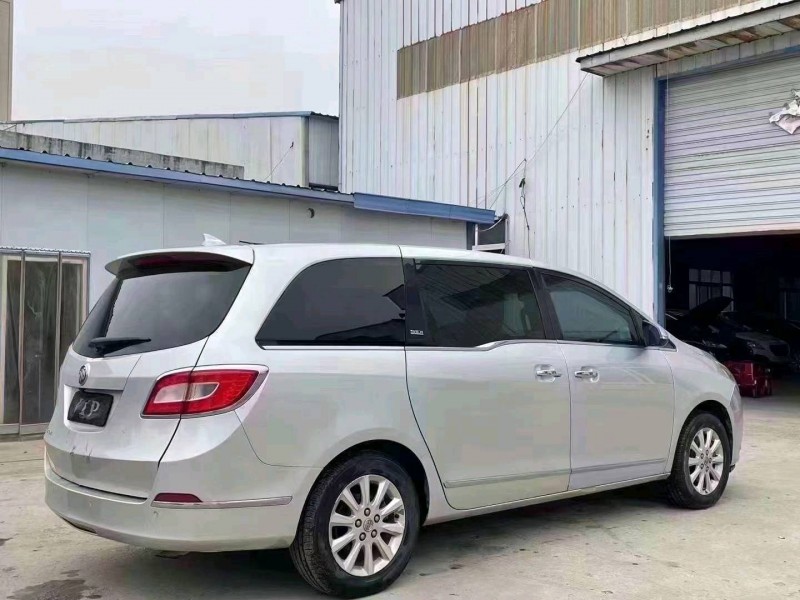 东营13年别克GL87