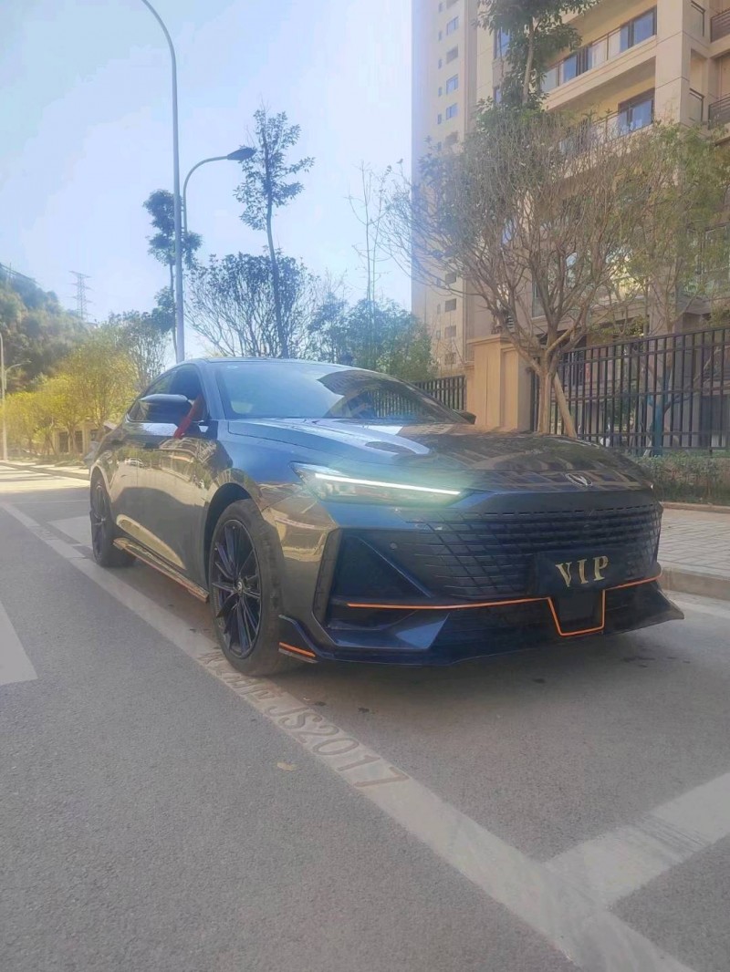 黔西南23年長安汽車UNI-V5