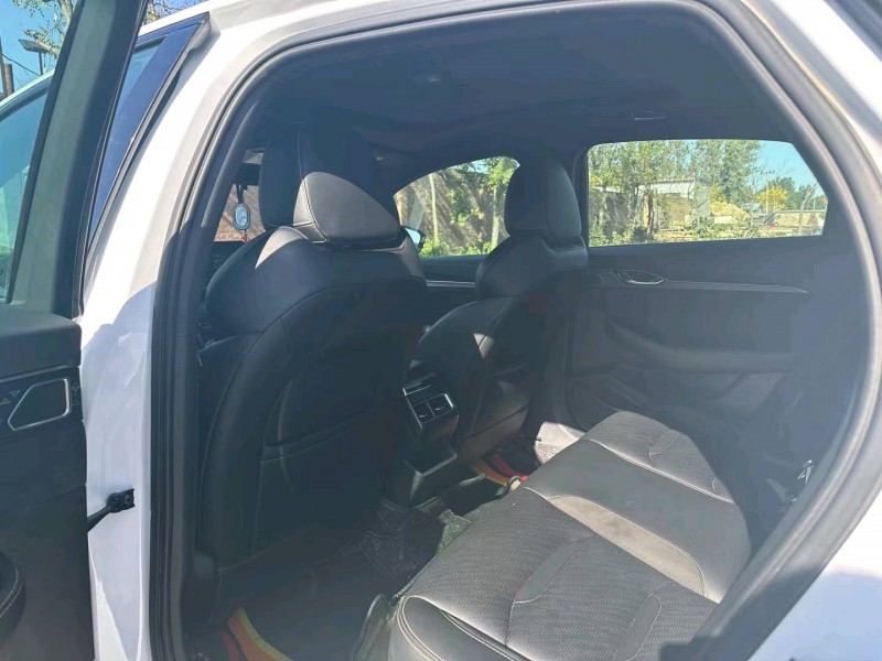 保定22年吉利星瑞8