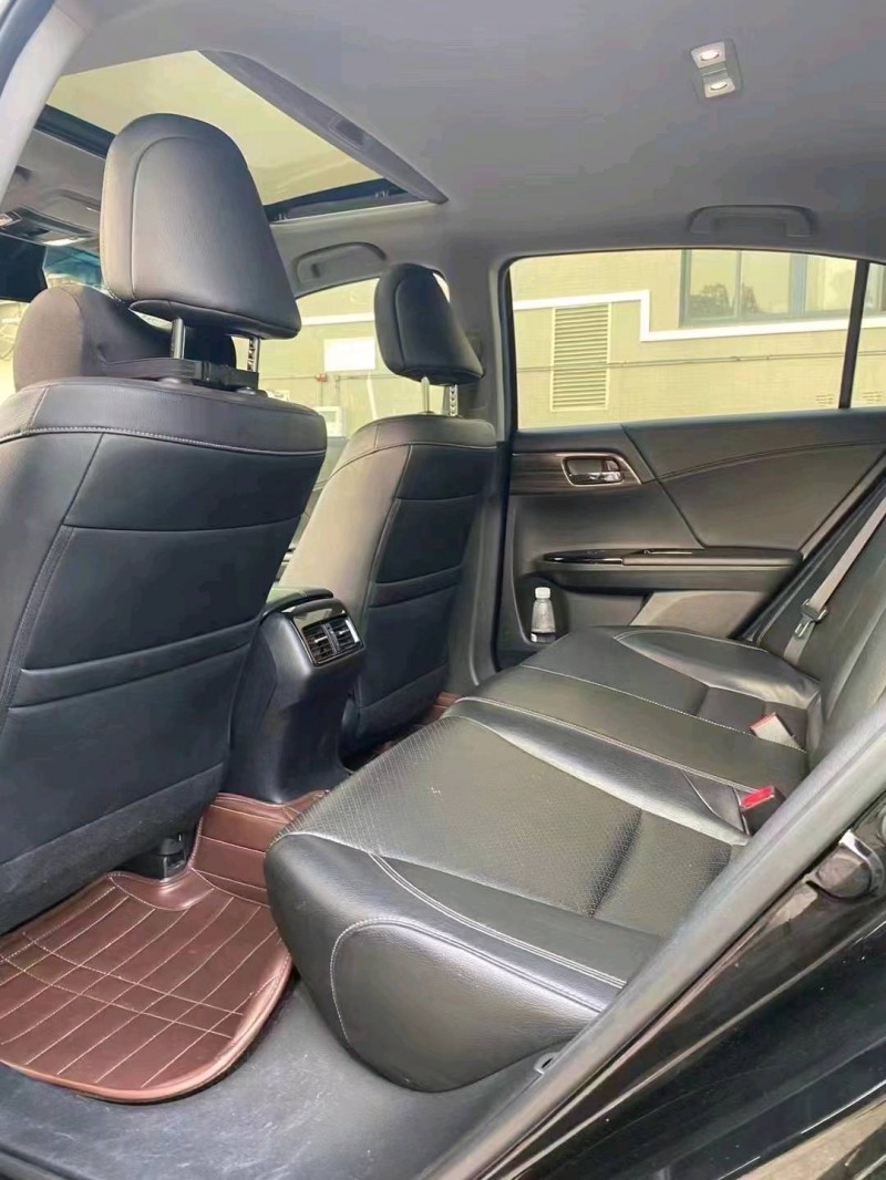 珠海17年本田雅阁9