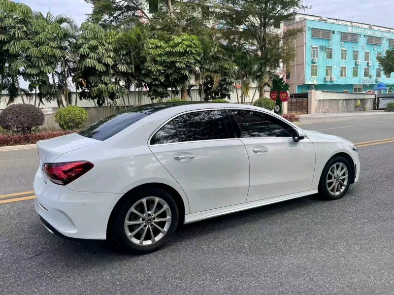 广州21年奔驰A3