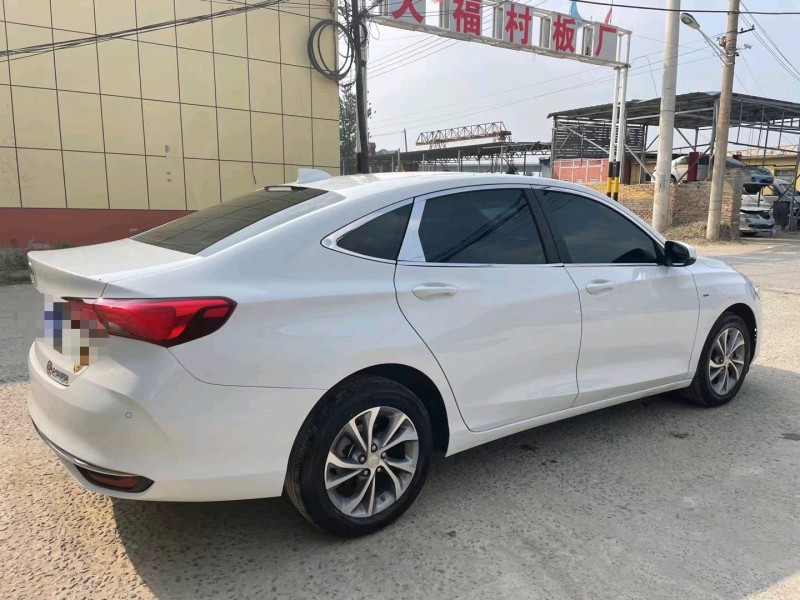 保定22年别克威朗8