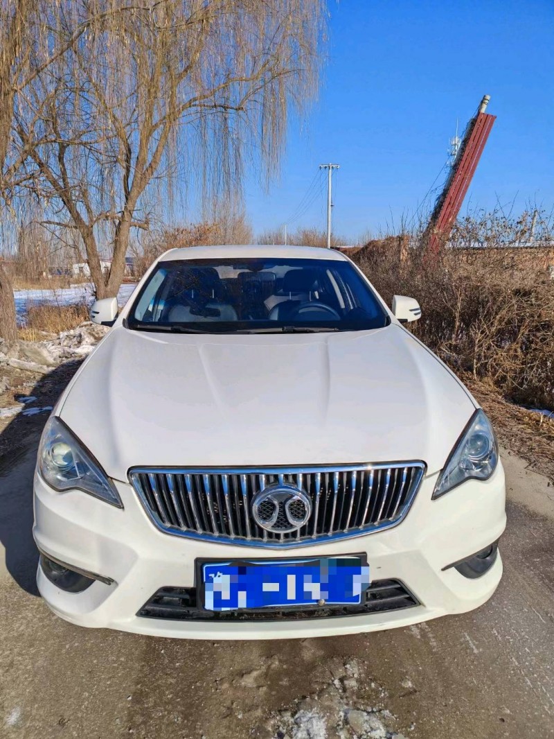 保定19年北汽绅宝D701