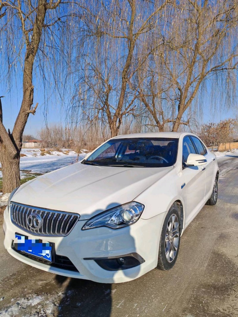 保定19年北汽绅宝D703