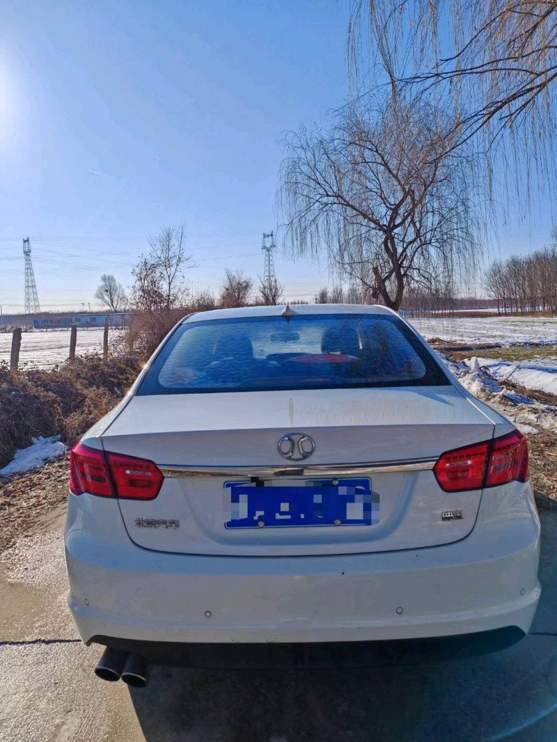 保定19年北汽绅宝D709