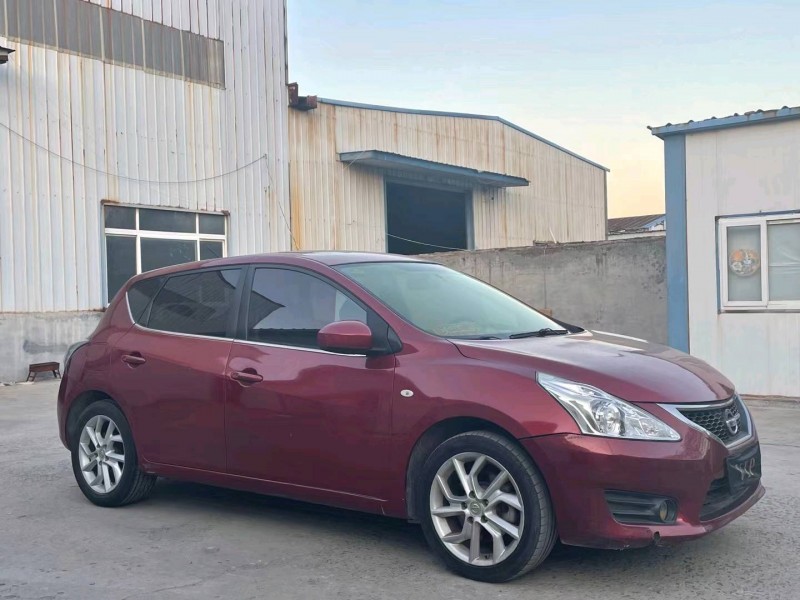 济宁12年日产骐达2