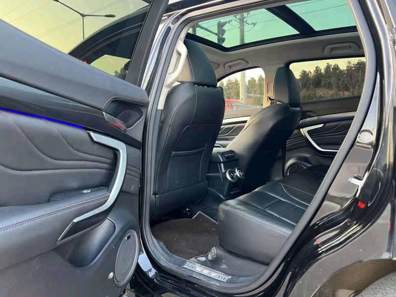 咸陽18年長城汽車WEY VV75