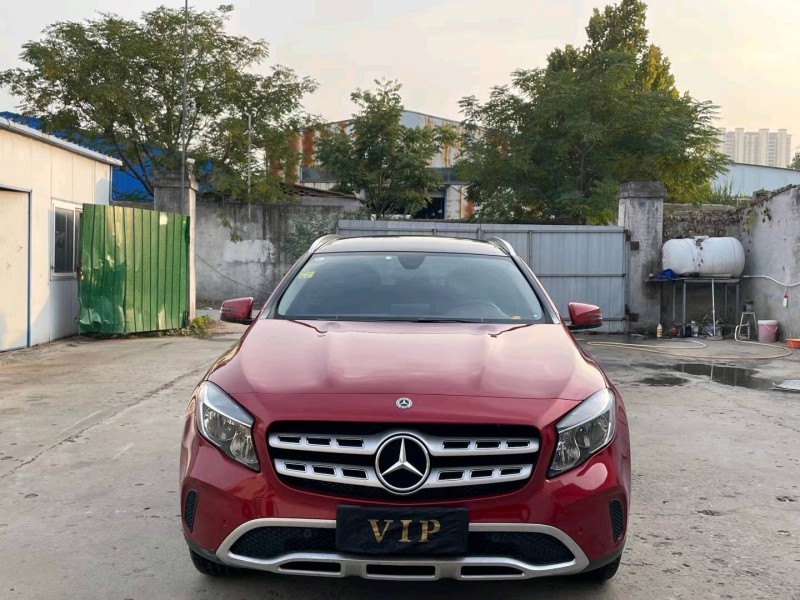 济宁19年奔驰GLA1