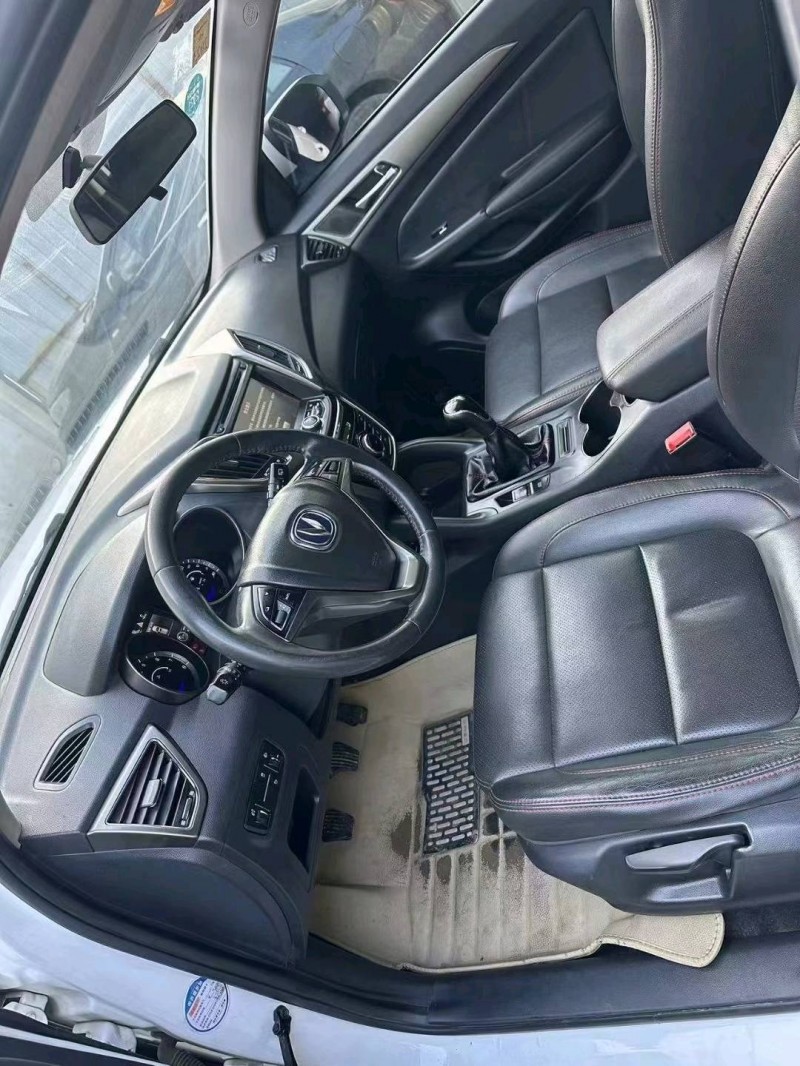 保定15年长安汽车CS752