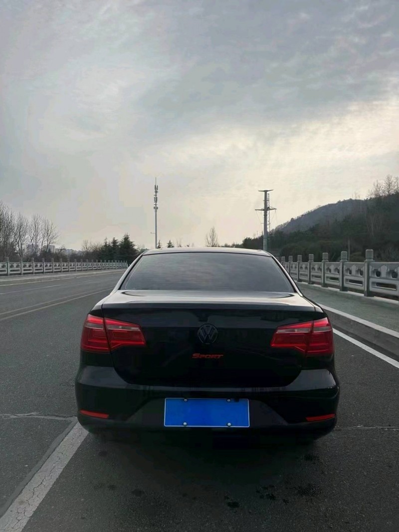 枣庄14年大众宝来9