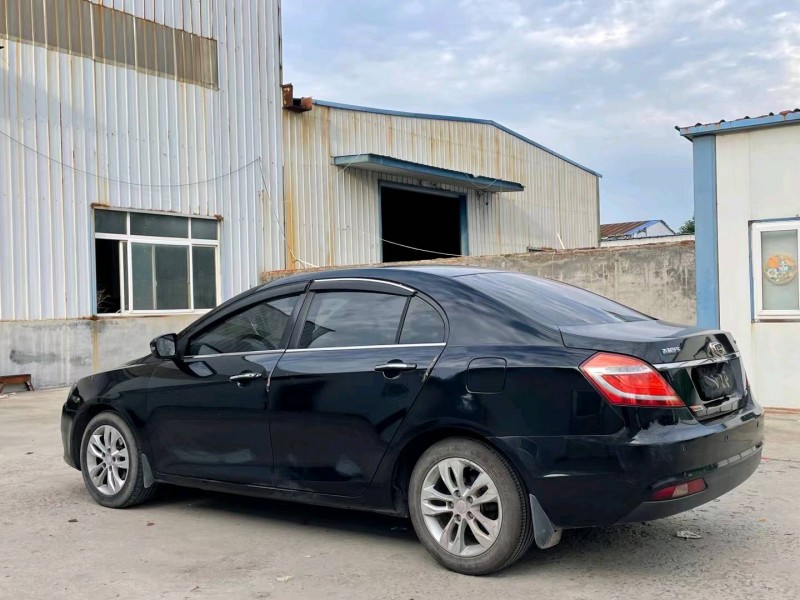 济宁15年吉利EC77