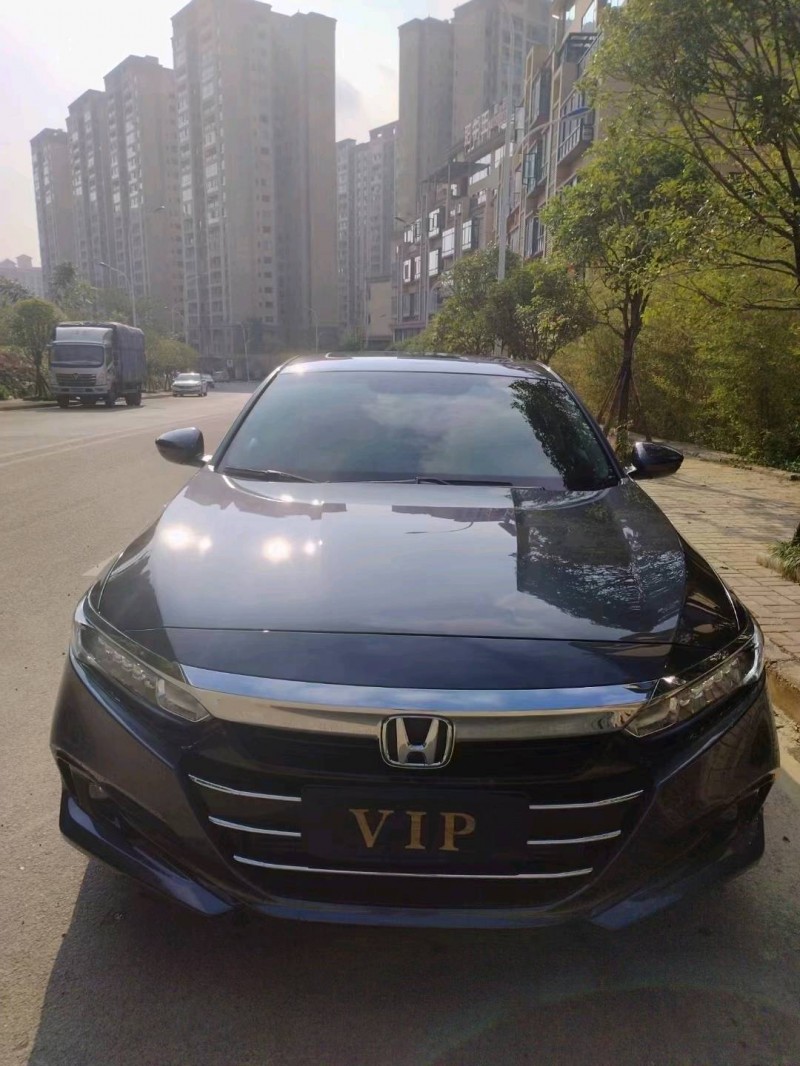 黔西南23年本田雅閣1