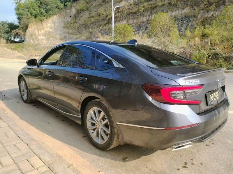 黔西南23年本田雅閣4