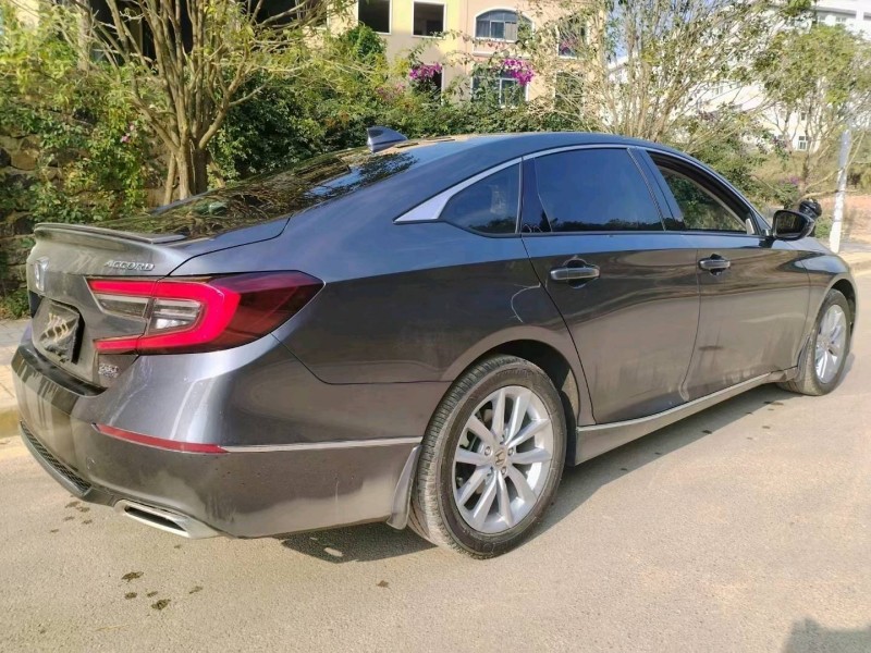 黔西南23年本田雅閣5