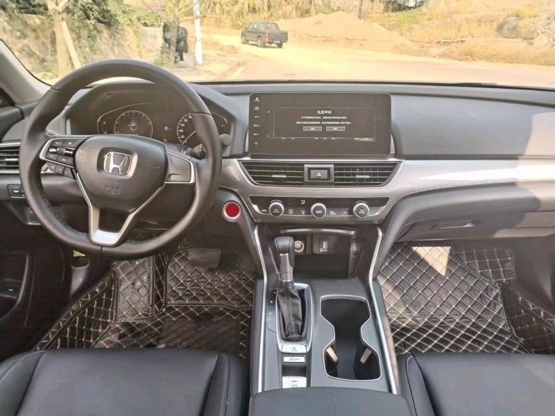 黔西南23年本田雅閣6