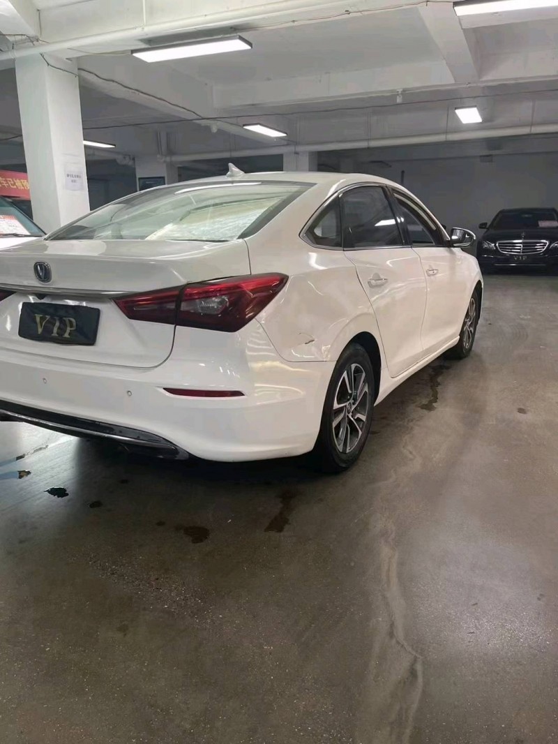 黔西南18年長安汽車逸動5