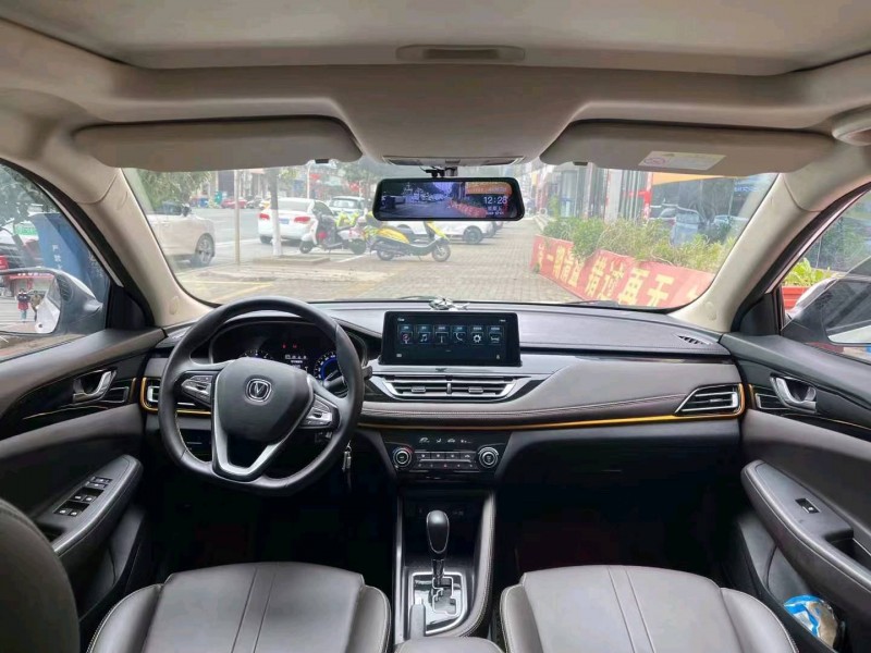 珠海22年长安汽车逸动2