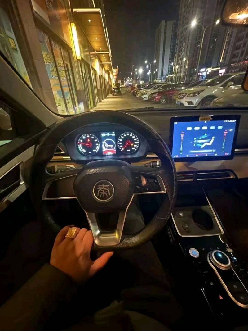 淄博23年比亚迪秦8