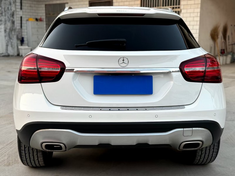 济宁19年奔驰GLA9