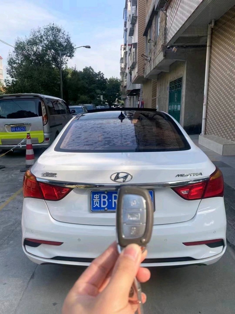 珠海18年现代名图8