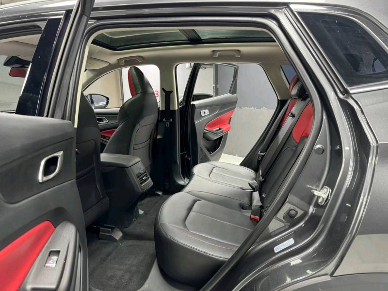 成都23年长安汽车CS558