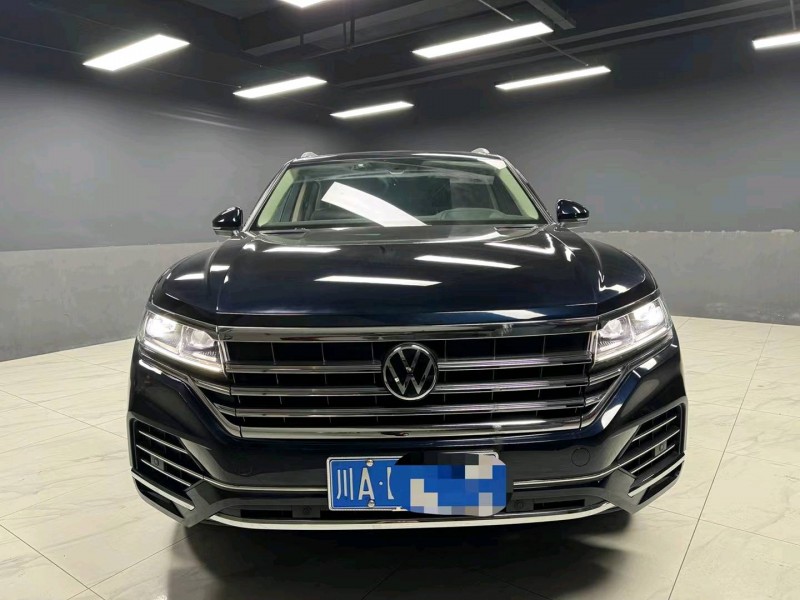 成都21年大众途锐1