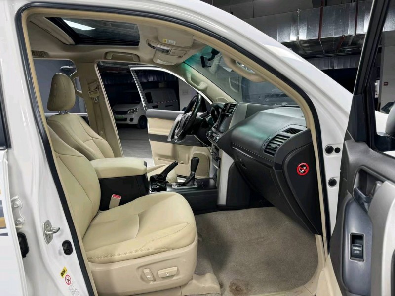 成都13年丰田普拉多3