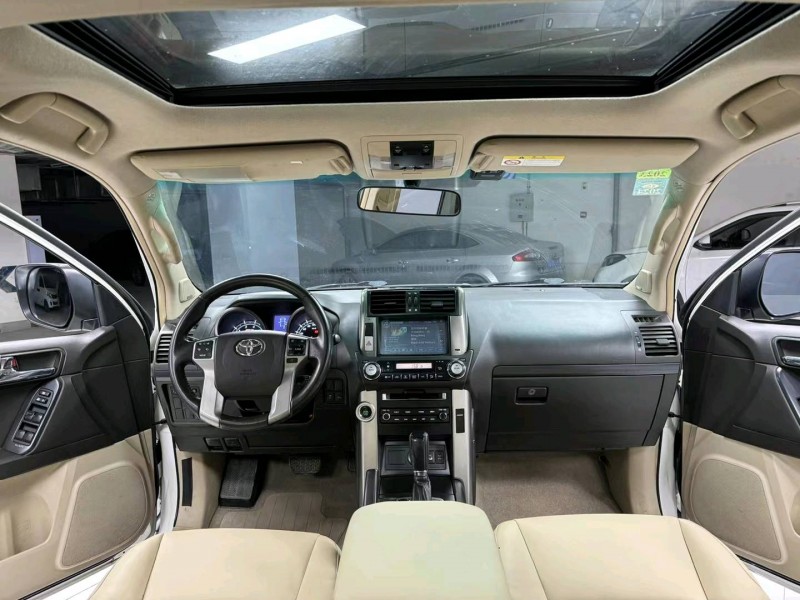 成都13年丰田普拉多5