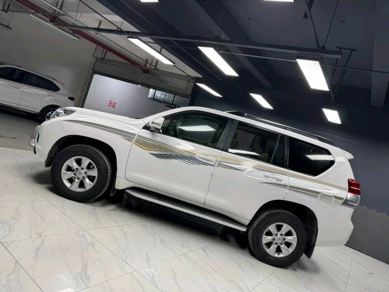 成都13年丰田普拉多6