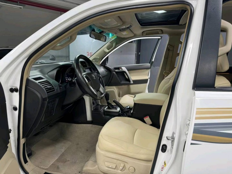 成都13年丰田普拉多7