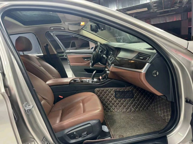 成都15年宝马5系3