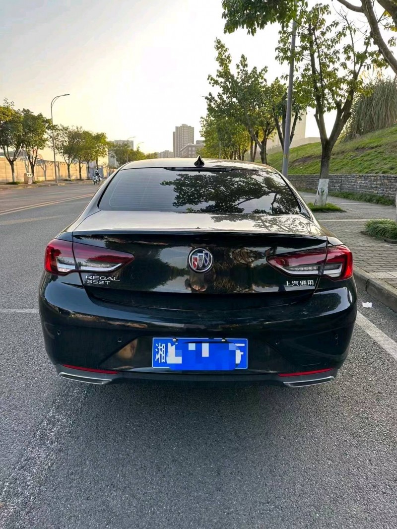 重庆23年别克君威9