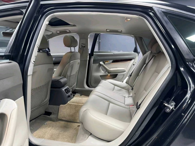 成都12年奥迪A6L7