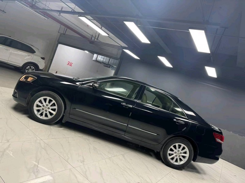 成都15年丰田凯美瑞3