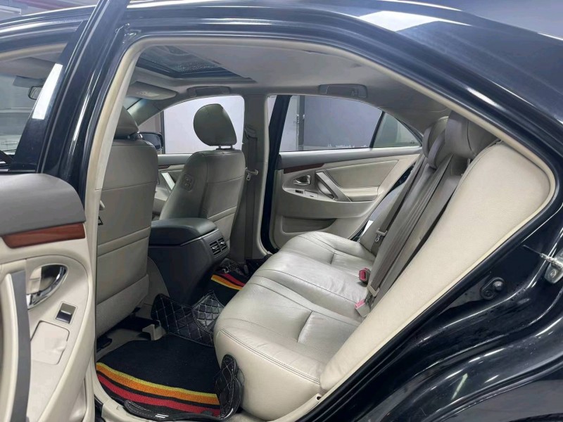 成都15年丰田凯美瑞6