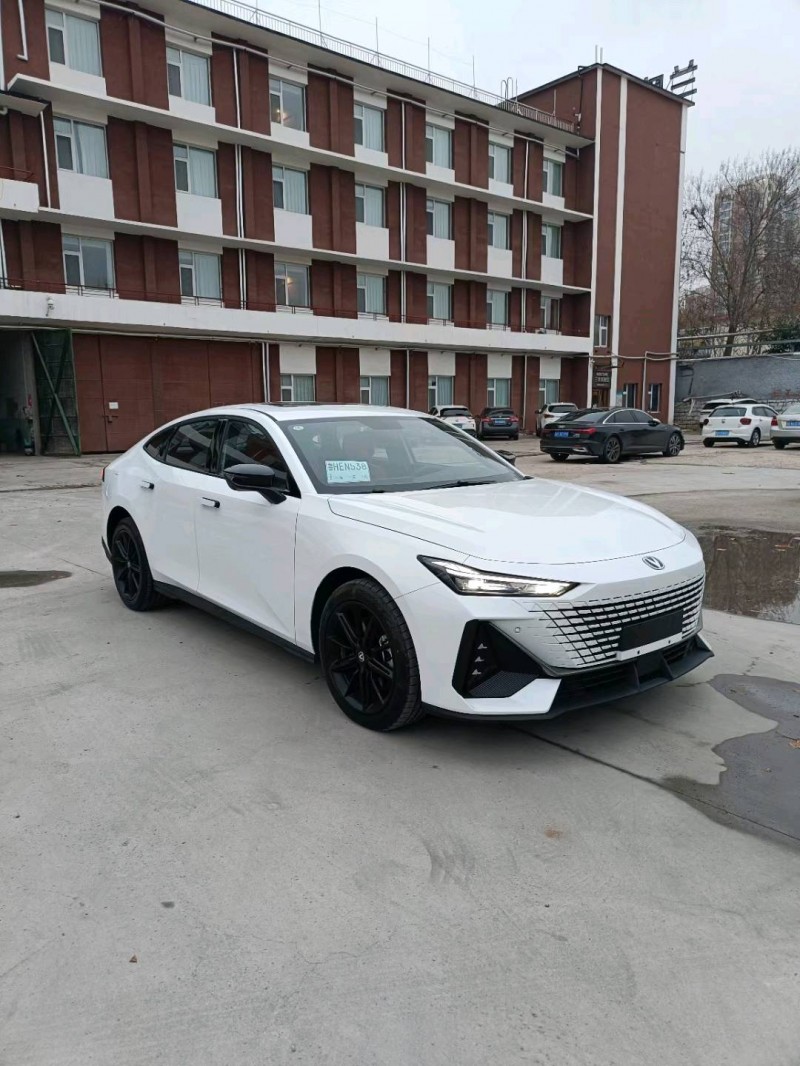 枣庄23年长安汽车UNI-V2