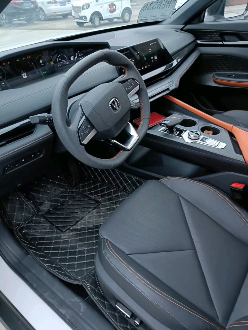 枣庄23年长安汽车UNI-V6