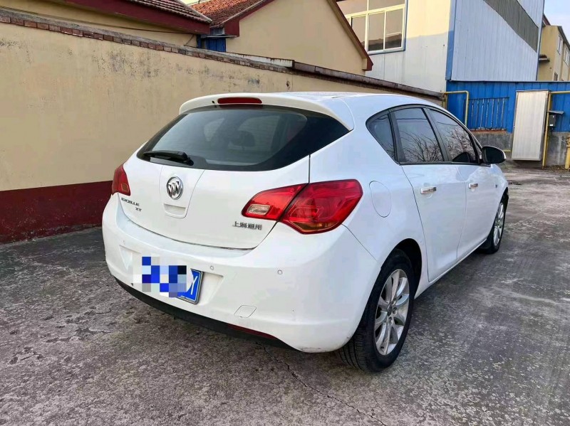 东营15年别克英朗2