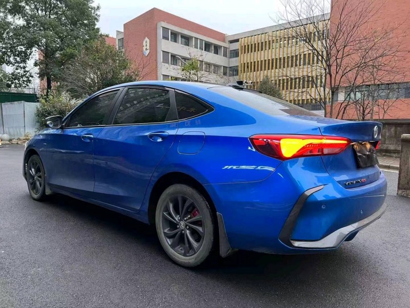 枣庄21年别克威朗5