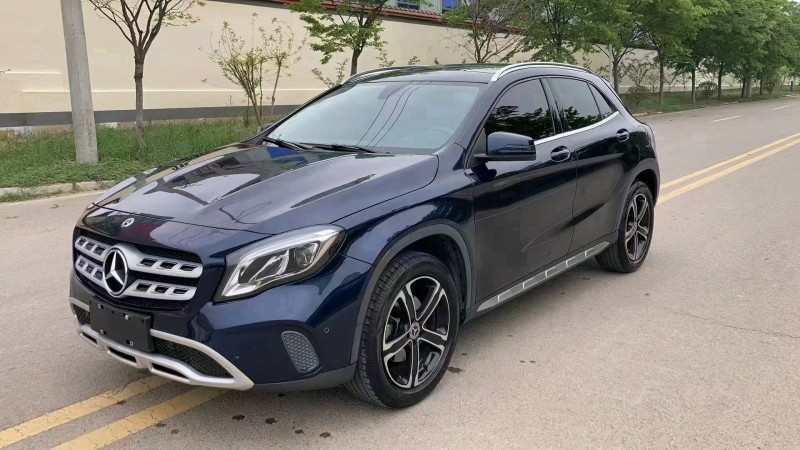 徐州19年奔驰GLA2
